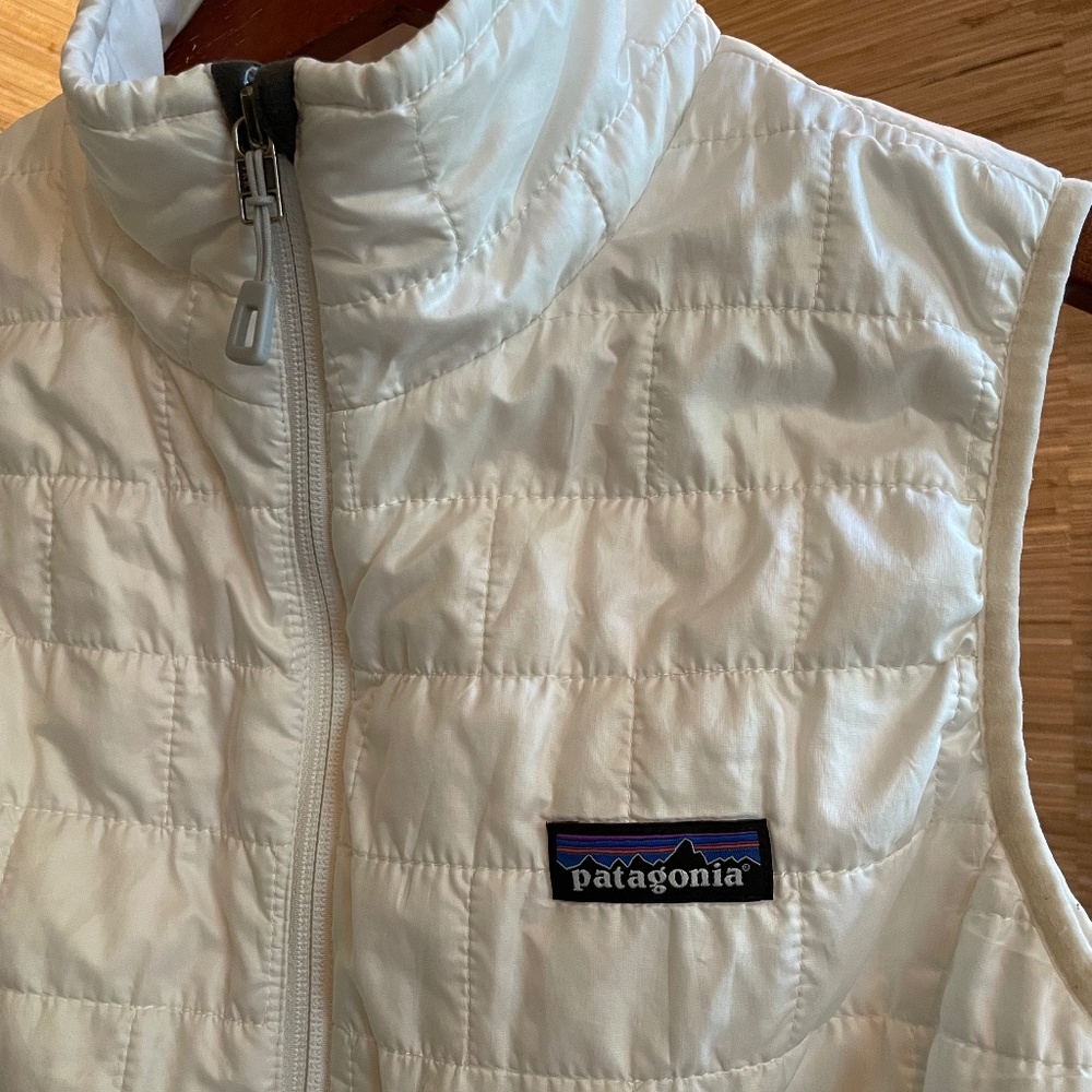 Patagonia Women’s Nano Puff Vest in Birch White Size Medium